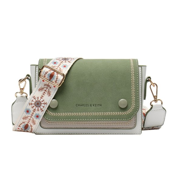 YIKOEE Small Nylon Shoulder Bags for Women Elegant Feminine  A stylish shoulder bag on